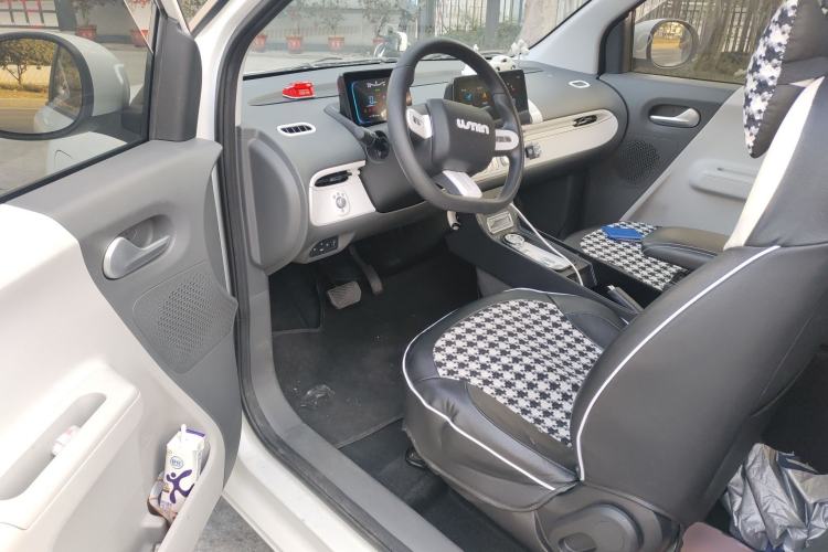 Used CHANGAN NEVO Lumin 2022 155 km – Refreshingly Sweet Edition Driver Seat