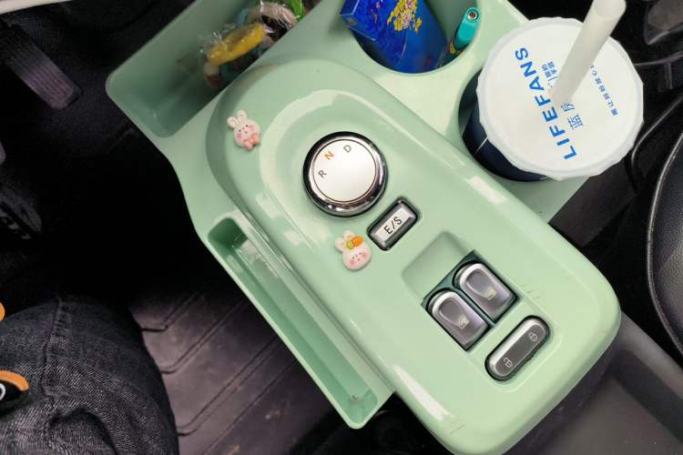 Used CHANGAN NEVO Lumin 2022 210km Sweet Edition Gear Lever