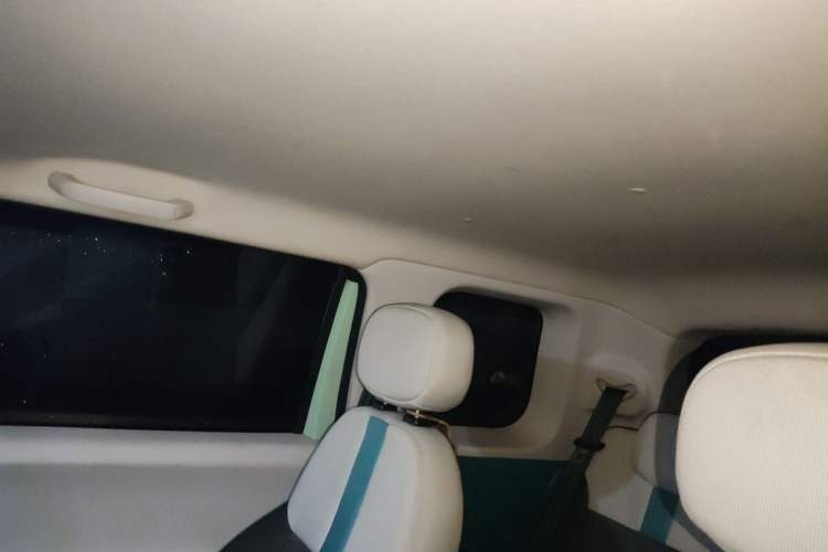 Used CHANGAN NEVO Lumin 2022 301km Honey-Sweet Version Headliner