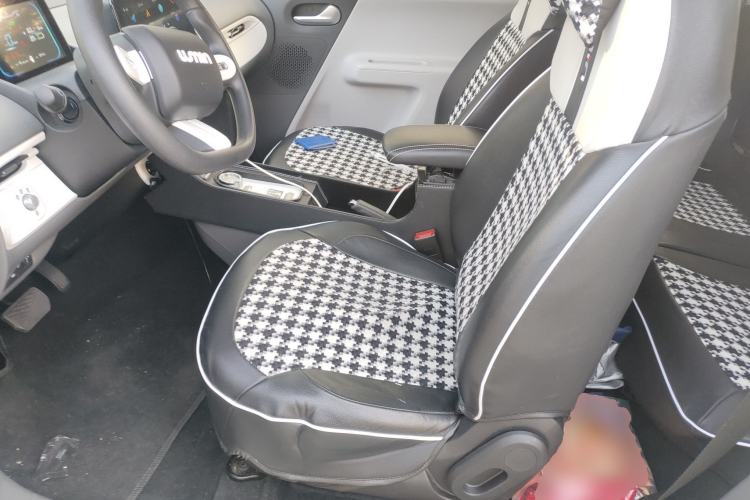 Used CHANGAN NEVO Lumin 2022 155 km – Refreshingly Sweet Edition Left Front Seat