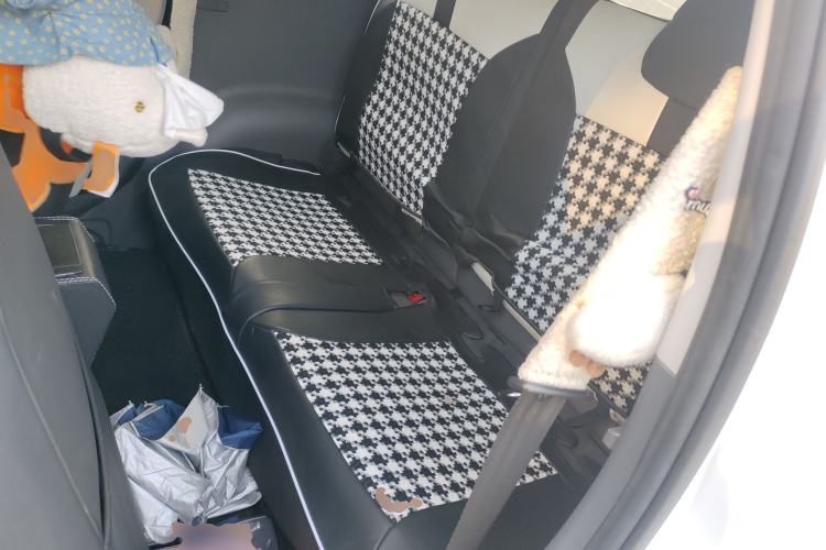 Used CHANGAN NEVO Lumin 2022 155 km – Refreshingly Sweet Edition Left Rear Seat