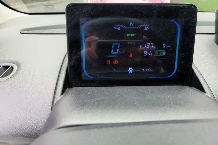 Used CHANGAN NEVO Lumin 2022 210km Sweet Edition Odometer Close Up
