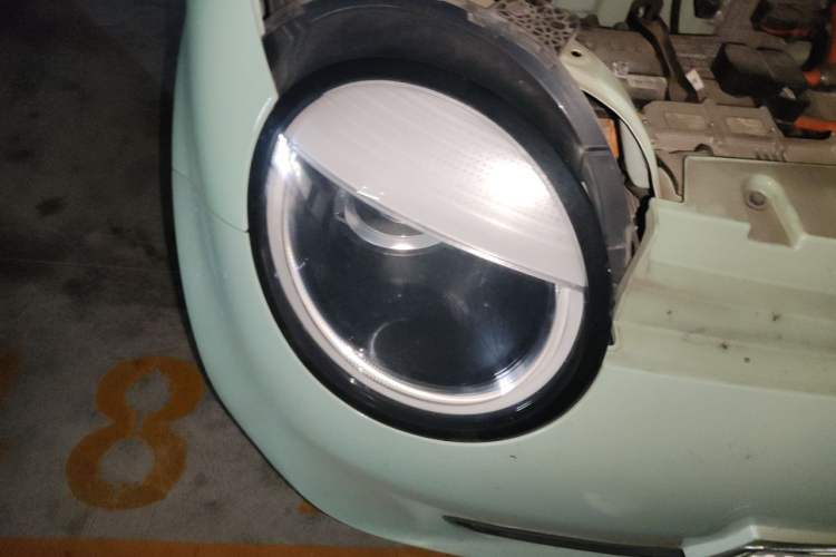 Used CHANGAN NEVO Lumin 2022 301km Honey-Sweet Version Right Front Headlight