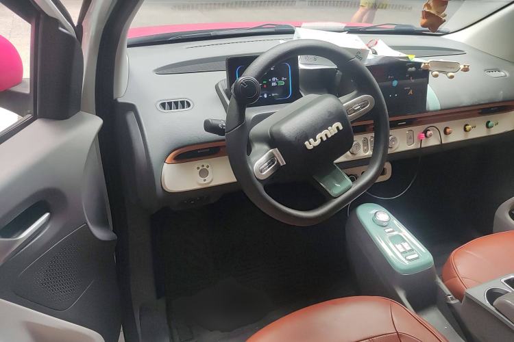 Used CHANGAN NEVO Lumin 2022 210km Sweet Edition Center Console