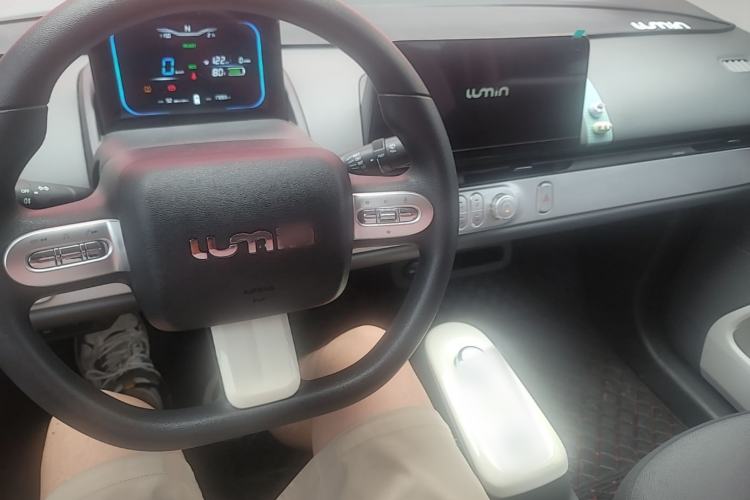 Used CHANGAN NEVO Lumin 2022 155 km – Refreshingly Sweet Edition Center Console