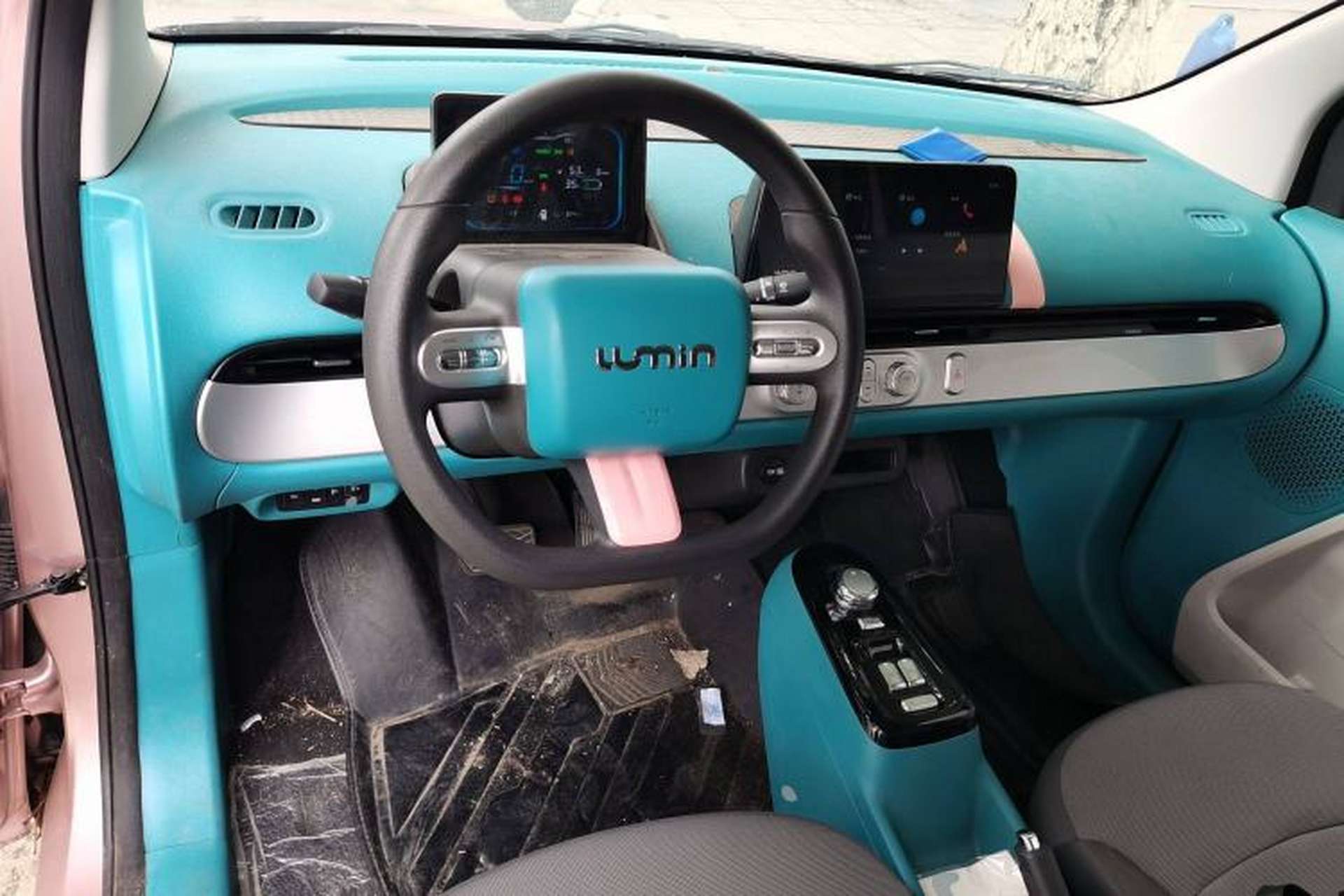 Used CHANGAN NEVO Lumin 2022 155 km – Refreshingly Sweet Edition Center Console