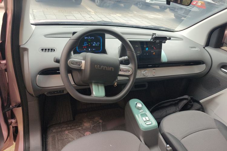 Used CHANGAN NEVO Lumin 2022 210km Sweet Edition Center Console