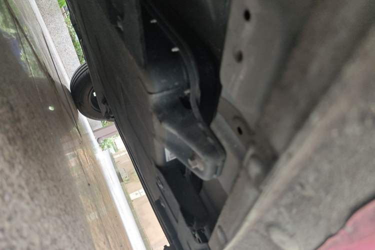 Used CHANGAN NEVO Lumin 2022 210km Sweet Edition Chassis Front Left