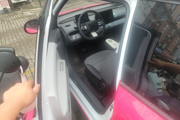 Used CHANGAN NEVO Lumin 2022 155 km – Refreshingly Sweet Edition Driver Seat