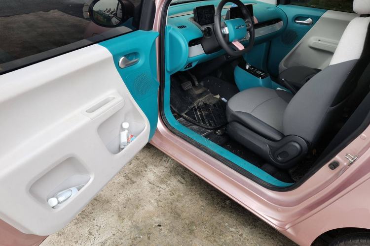 Used CHANGAN NEVO Lumin 2022 155 km – Refreshingly Sweet Edition Driver Seat