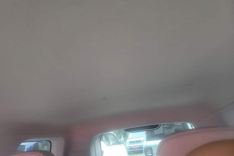Used CHANGAN NEVO Lumin 2022 155 km – Refreshingly Sweet Edition Headliner