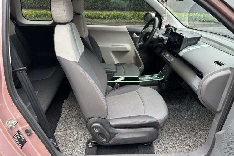Used CHANGAN NEVO Lumin 2022 210km Sweet Edition Interior 2