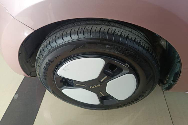 Used CHANGAN NEVO Lumin 2022 210km Sweet Edition Left Front Wheel Hub