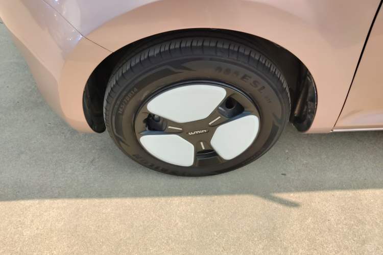 Used CHANGAN NEVO Lumin 2022 210km Sweet Edition Left Front Wheel Hub