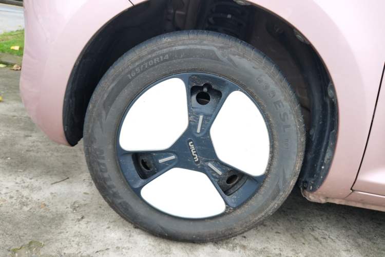 Used CHANGAN NEVO Lumin 2022 155 km – Refreshingly Sweet Edition Left Front Wheel Hub