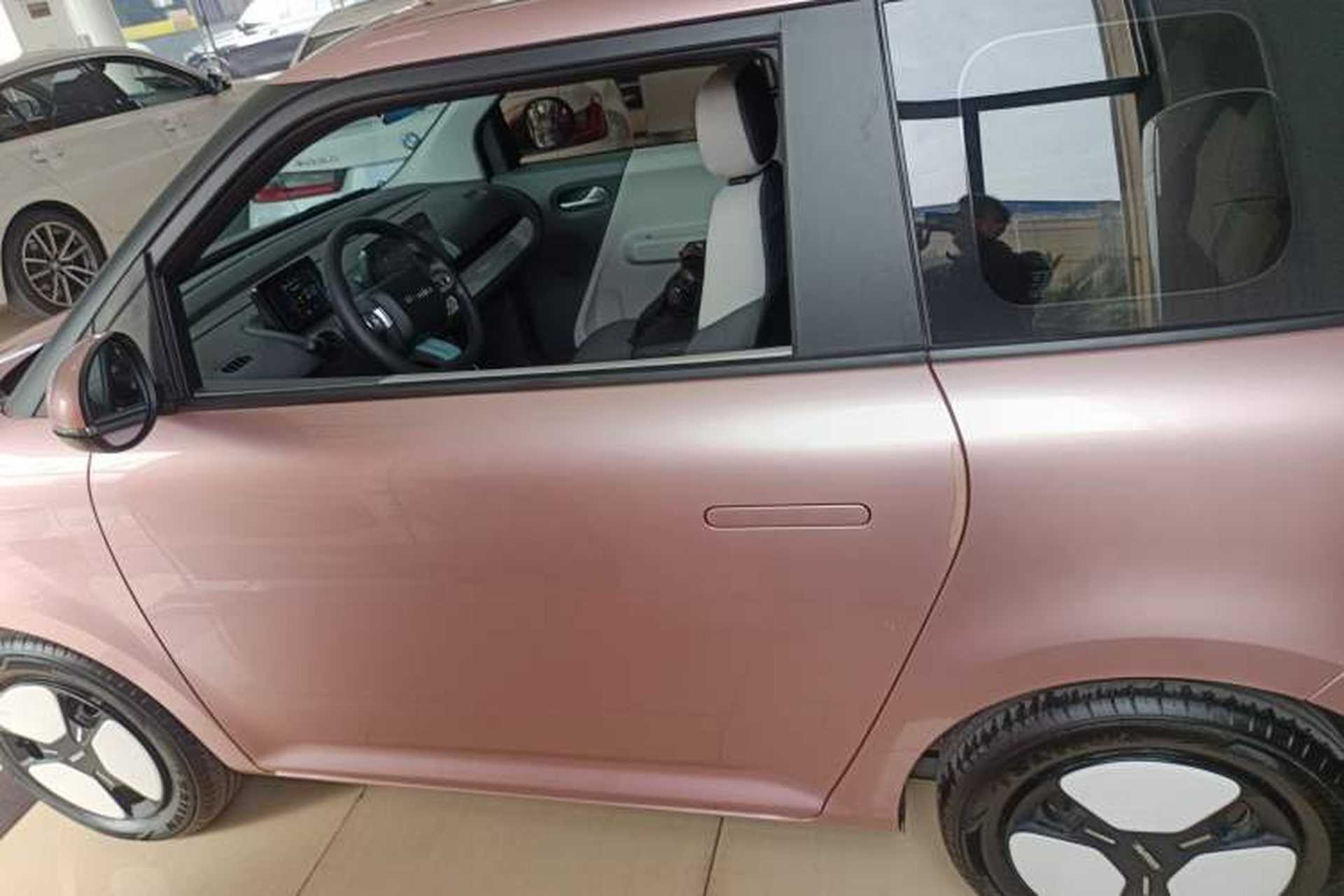 Used CHANGAN NEVO Lumin 2022 210km Sweet Edition Left Side