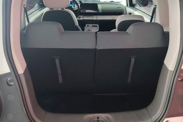 Used CHANGAN NEVO Lumin 2022 210km Sweet Edition Trunk