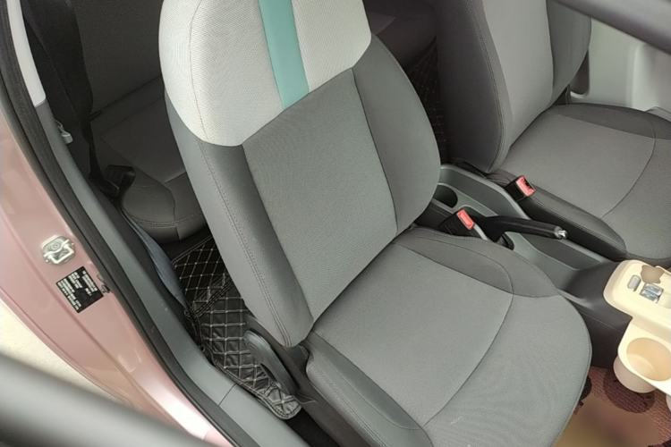 Used CHANGAN NEVO Lumin 2022 155 km – Refreshingly Sweet Edition Right Front Seat