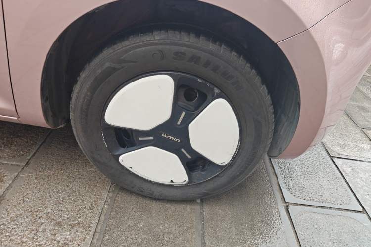 Used CHANGAN NEVO Lumin 2022 210km Sweet Edition Right Front Wheel Hub