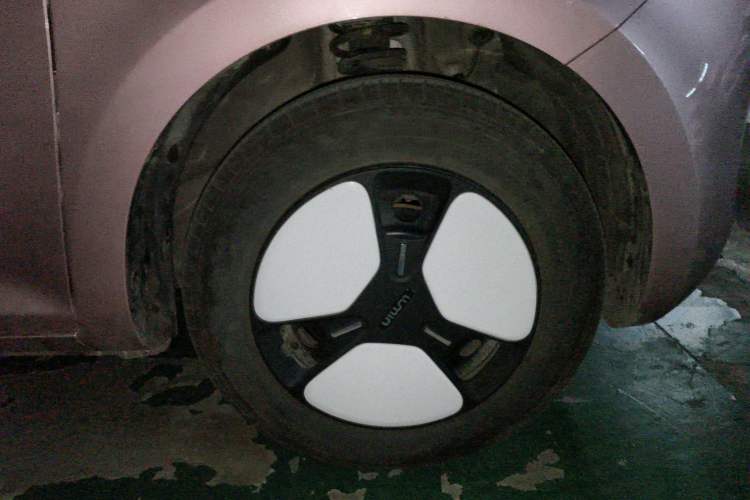 Used CHANGAN NEVO Lumin 2022 210km Sweet Edition Right Front Wheel Hub