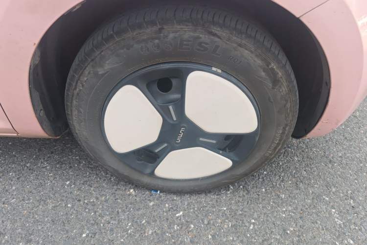 Used CHANGAN NEVO Lumin 2022 210km Sweet Edition Right Front Wheel Hub