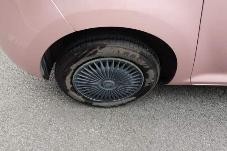 Used CHANGAN NEVO Lumin 2022 155 km – Refreshingly Sweet Edition Right Rear Wheel Hub