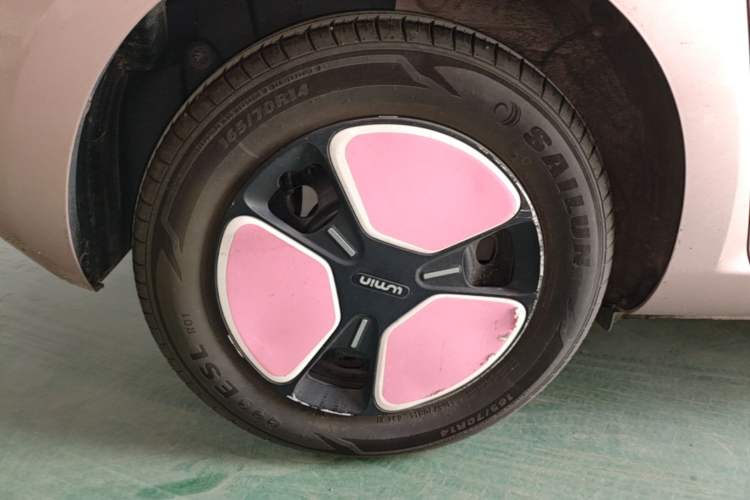Used CHANGAN NEVO Lumin 2022 155 km – Refreshingly Sweet Edition Right Rear Wheel Hub