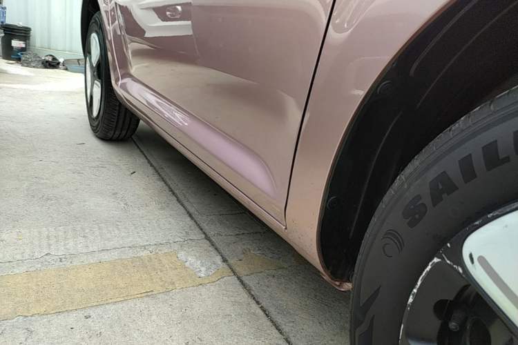 Used CHANGAN NEVO Lumin 2022 155 km – Refreshingly Sweet Edition Right Side Sill