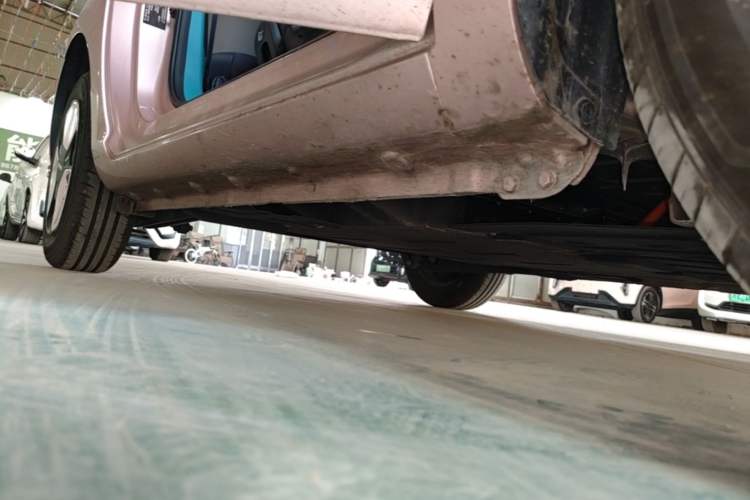 Used CHANGAN NEVO Lumin 2022 155 km – Refreshingly Sweet Edition Right Side Sill