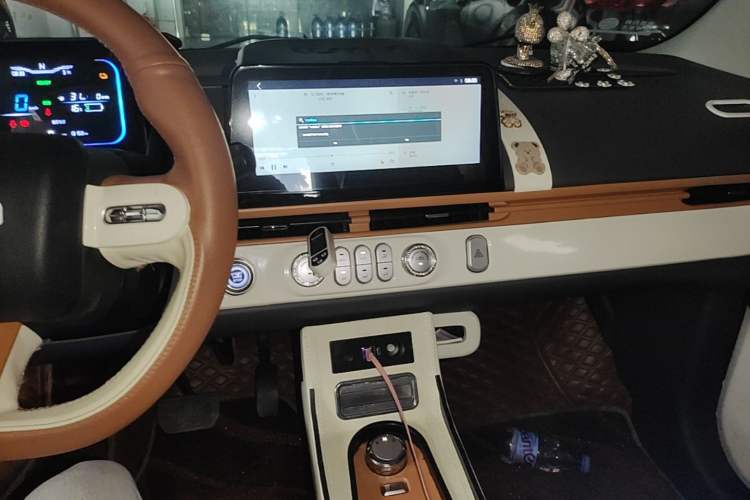 Used CHANGAN NEVO Lumin 2022 210km Sweet Edition Audio And AC Panel