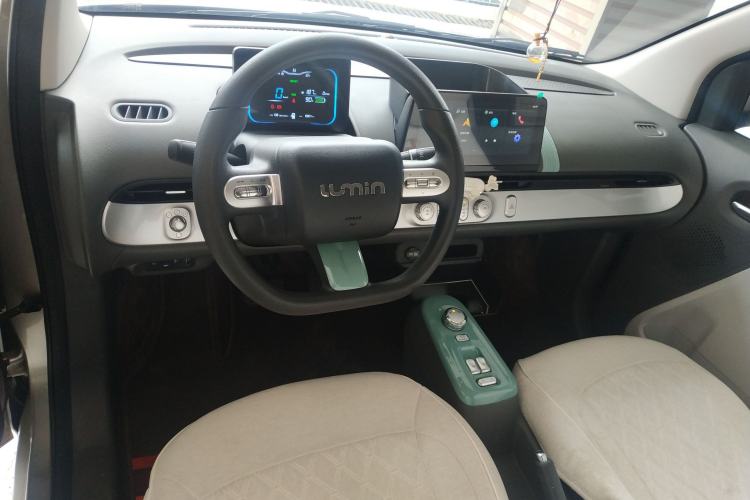 Used CHANGAN NEVO Lumin 2022 210km Sweet Edition Center Console