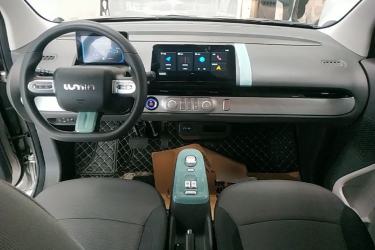 Used CHANGAN NEVO Lumin 2022 155 km – Refreshingly Sweet Edition Center Console