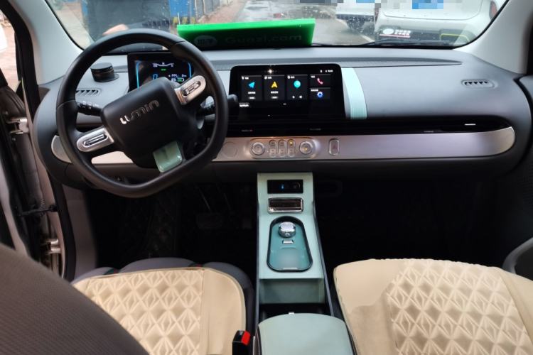 Used CHANGAN NEVO Lumin 2022 210km Sweet Edition Center Console