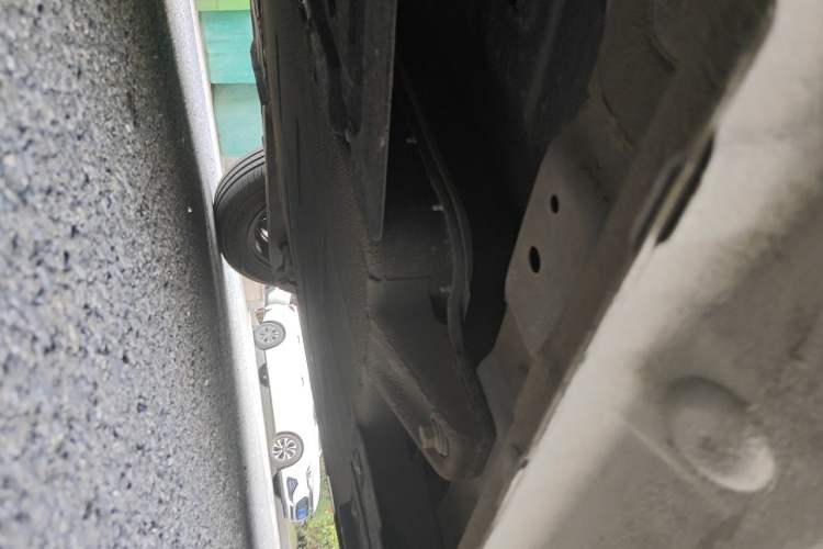 Used CHANGAN NEVO Lumin 2022 210km Sweet Edition Chassis Front Left
