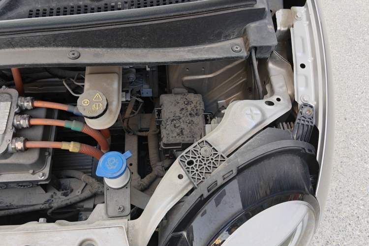 Used CHANGAN NEVO Lumin 2022 210km Sweet Edition Engine Bay Left
