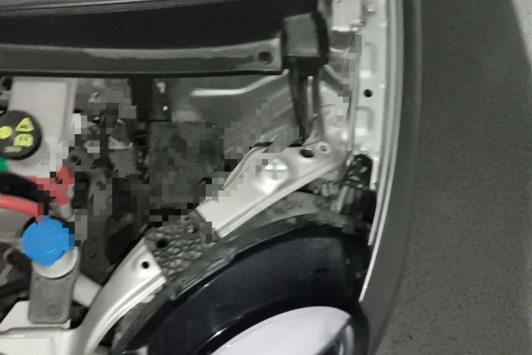 Used CHANGAN NEVO Lumin 2022 155 km – Refreshingly Sweet Edition Engine Bay Left