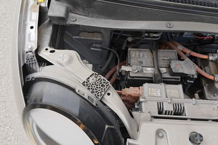 Used CHANGAN NEVO Lumin 2022 210km Sweet Edition Engine Bay Right