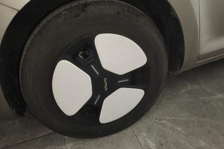 Used CHANGAN NEVO Lumin 2022 210km Sweet Edition Exterior 4