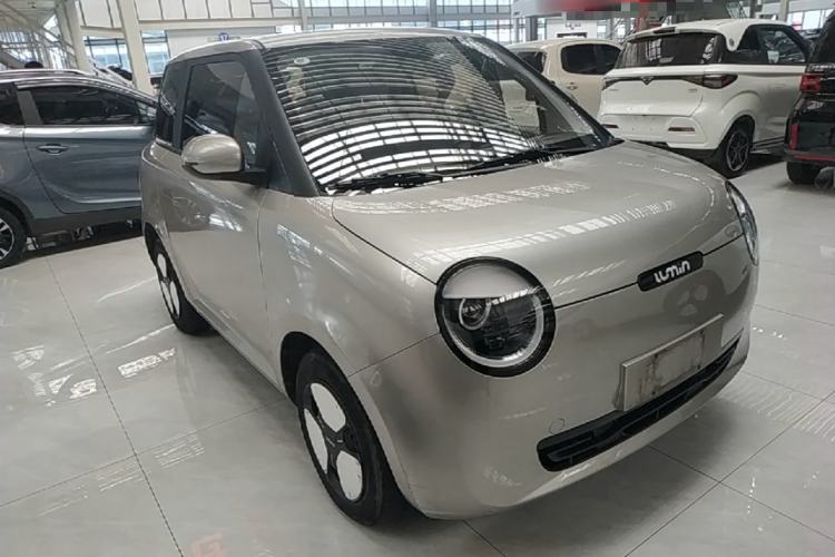 Used CHANGAN NEVO Lumin 2022 155 km – Refreshingly Sweet Edition Front Right 45 Deg