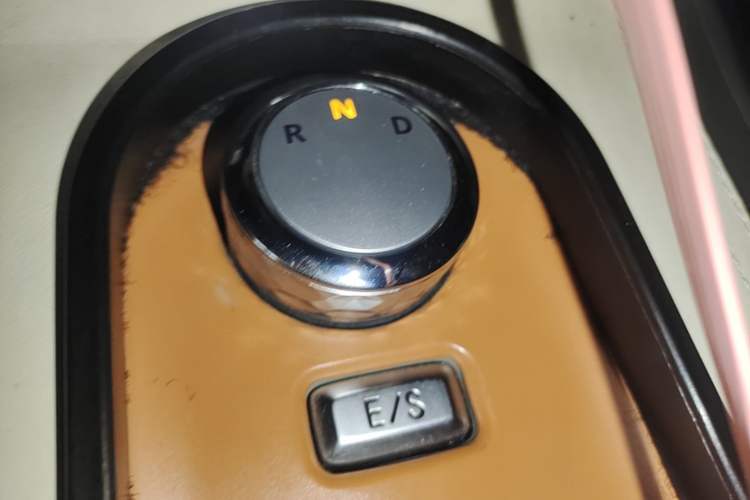 Used CHANGAN NEVO Lumin 2022 210km Sweet Edition Gear Lever