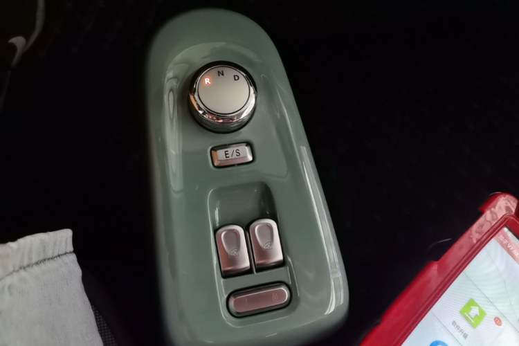 Used CHANGAN NEVO Lumin 2022 210km Sweet Edition Gear Lever