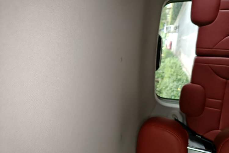 Used CHANGAN NEVO Lumin 2022 155 km – Refreshingly Sweet Edition Headliner