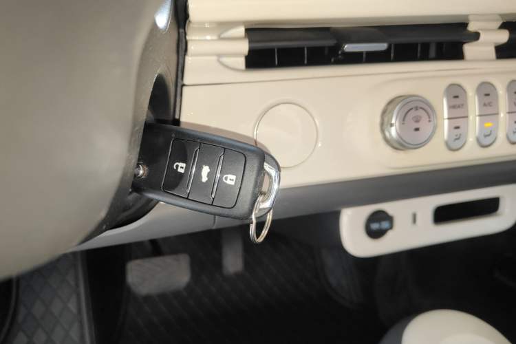 Used CHANGAN NEVO Lumin 2022 155 km – Refreshingly Sweet Edition Interior 1