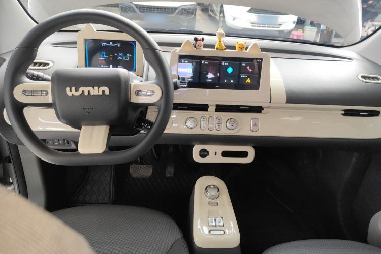 Used CHANGAN NEVO Lumin 2022 155 km – Refreshingly Sweet Edition Interior 2