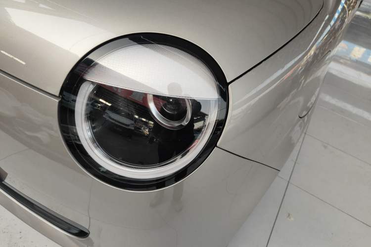 Used CHANGAN NEVO Lumin 2022 155 km – Refreshingly Sweet Edition Left Front Headlight