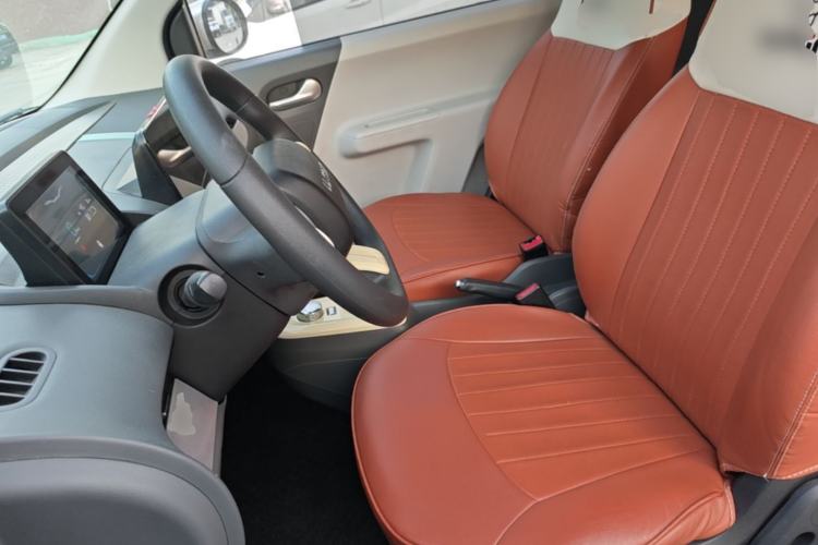 Used CHANGAN NEVO Lumin 2022 155 km – Refreshingly Sweet Edition Left Front Seat