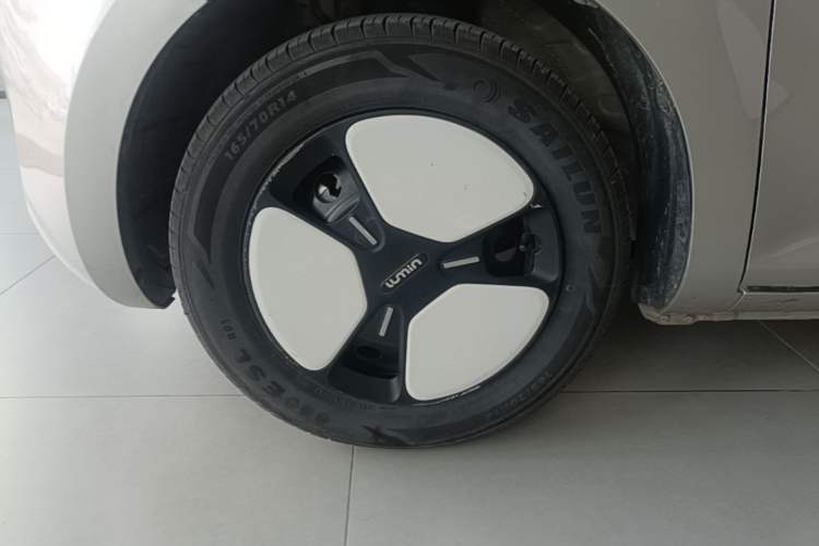 Used CHANGAN NEVO Lumin 2022 155 km – Refreshingly Sweet Edition Left Front Wheel Hub