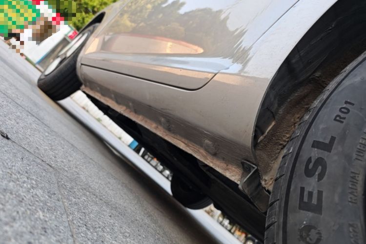 Used CHANGAN NEVO Lumin 2022 155 km – Refreshingly Sweet Edition Left Side Sill