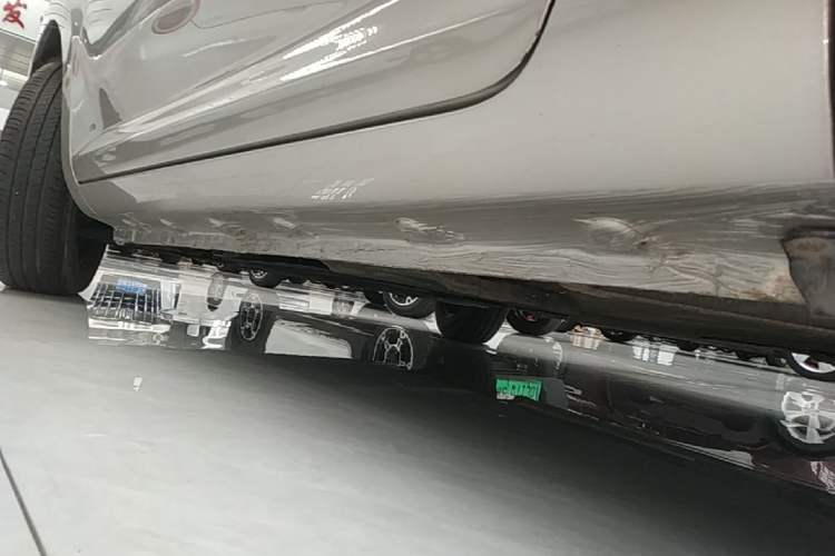 Used CHANGAN NEVO Lumin 2022 155 km – Refreshingly Sweet Edition Left Side Sill