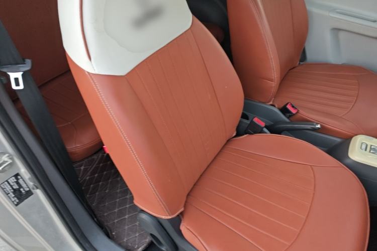 Used CHANGAN NEVO Lumin 2022 155 km – Refreshingly Sweet Edition Right Front Seat